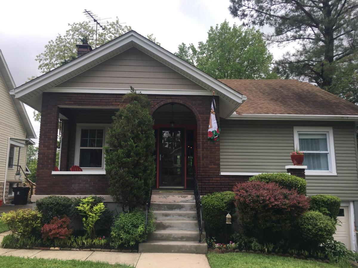 Charming Home In Derby City Louisville Bagian luar foto