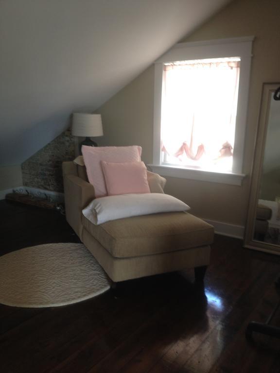 Charming Home In Derby City Louisville Bagian luar foto